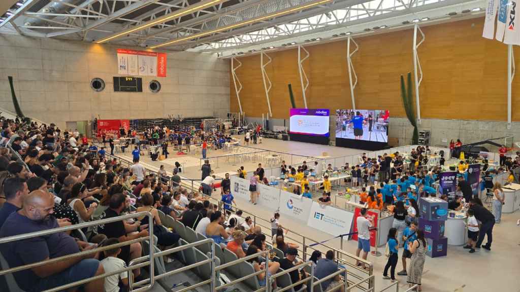 people in a big hall